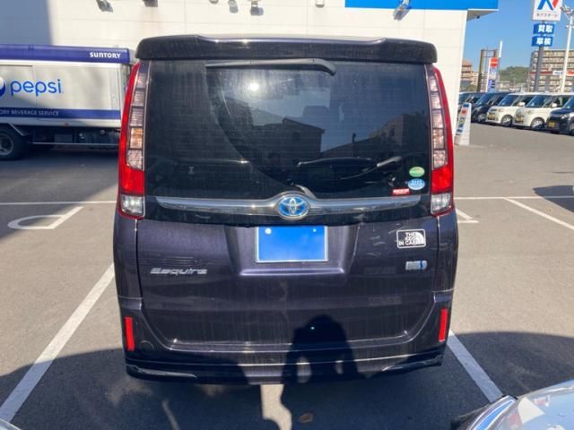 TOYOTA ESQUIRE HYBRID 2016