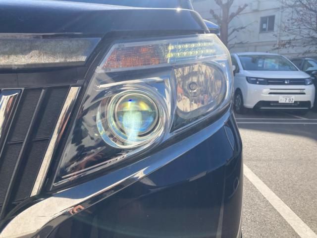 TOYOTA ESQUIRE HYBRID 2016