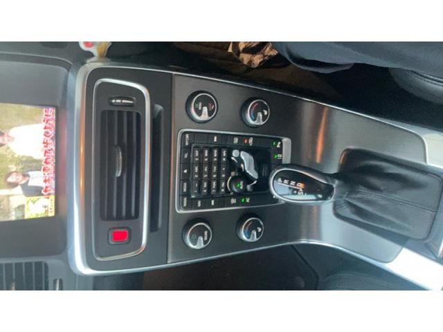 VOLVO VOLVO V60 2014