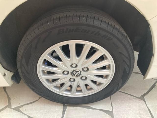 TOYOTA NOAH HYBRID 2014