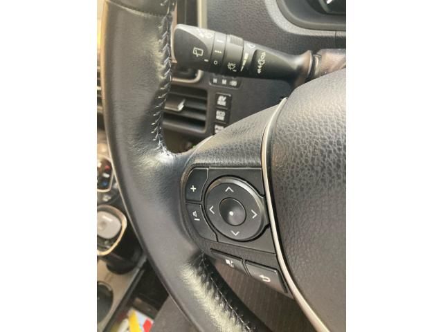 TOYOTA NOAH HYBRID 2014