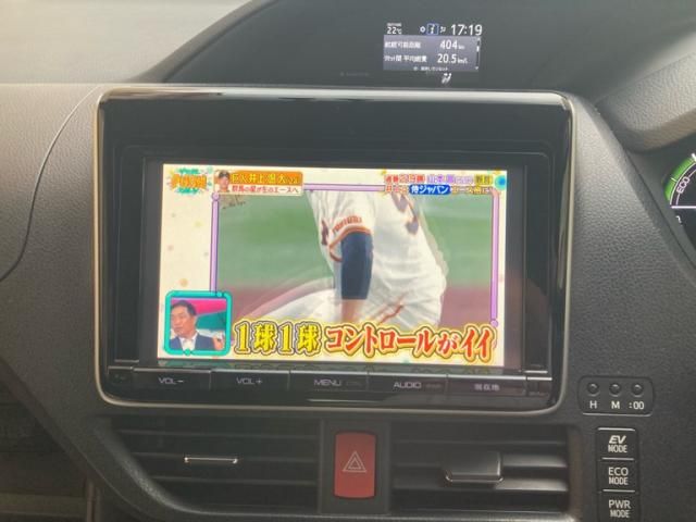 TOYOTA NOAH HYBRID 2014