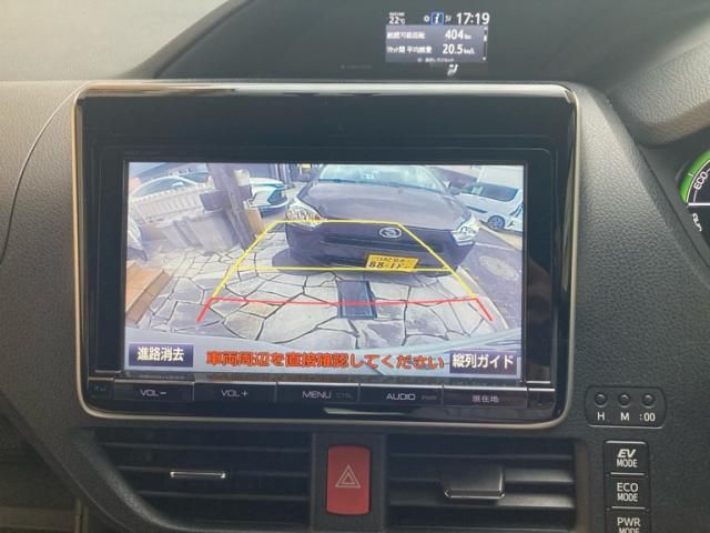 TOYOTA NOAH HYBRID 2014