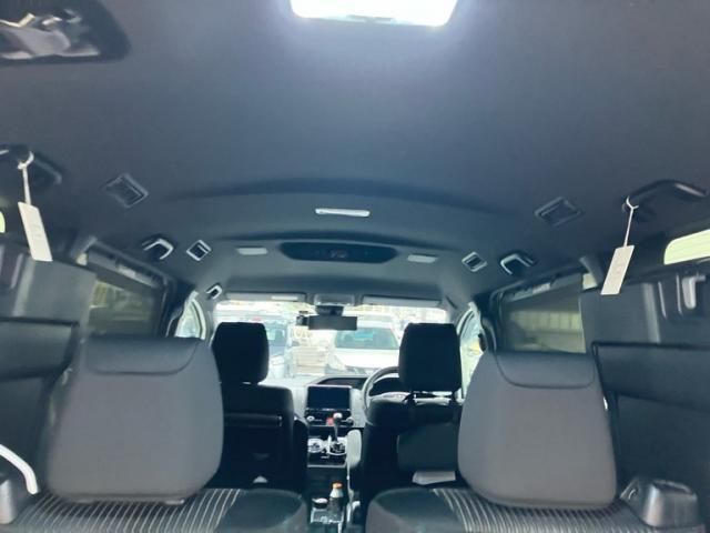 TOYOTA VOXY 4WD 2019