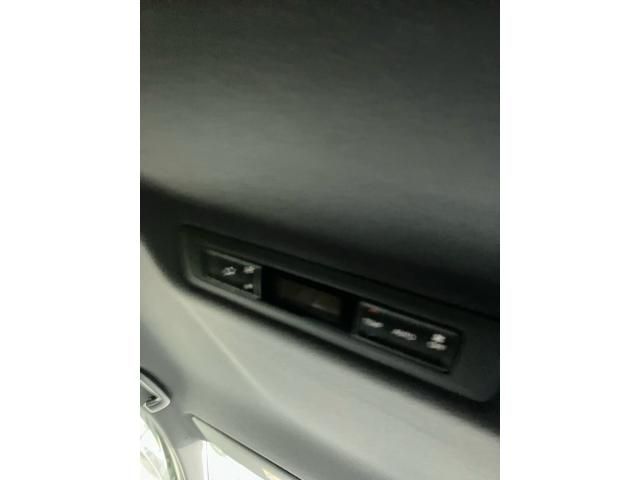 TOYOTA VOXY 4WD 2019