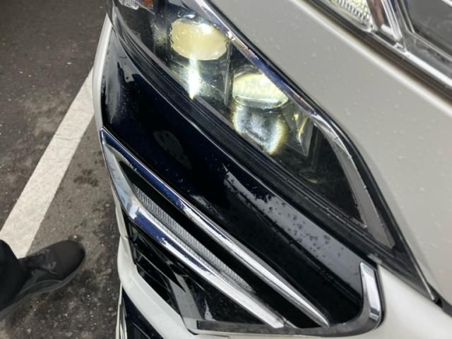 TOYOTA VOXY 4WD 2019