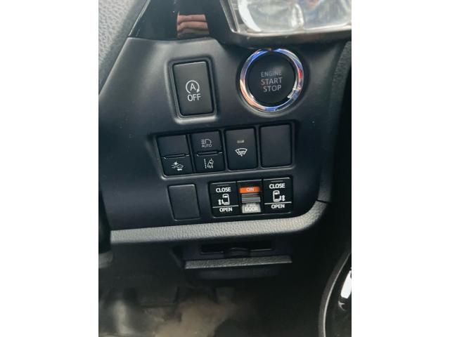 TOYOTA VOXY 4WD 2019