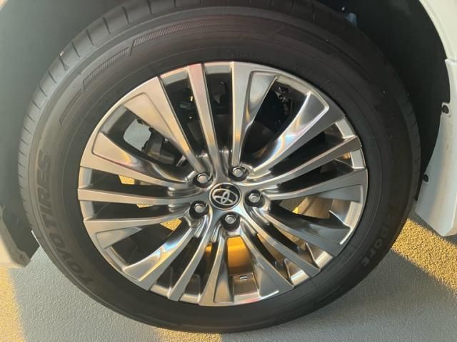 TOYOTA HARRIER 2WD 2025