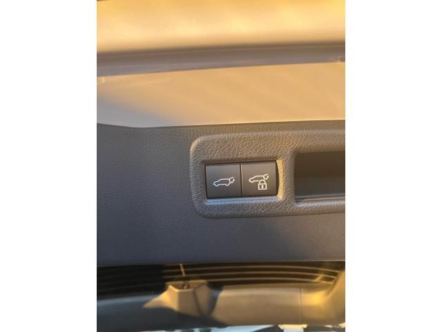 TOYOTA HARRIER 2WD 2025