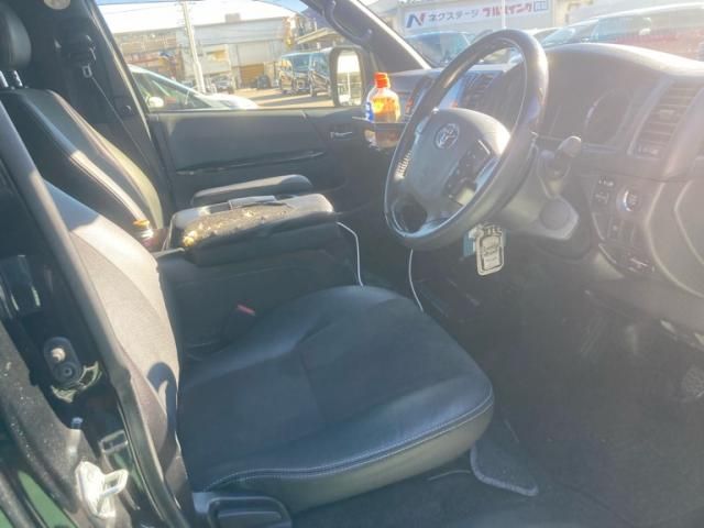 TOYOTA HIACE van 2WD 2021