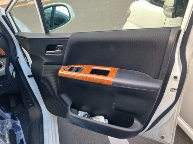 HONDA FREED Spike 2011