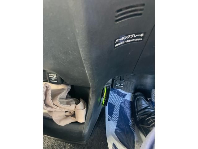 HONDA FREED Spike 2011