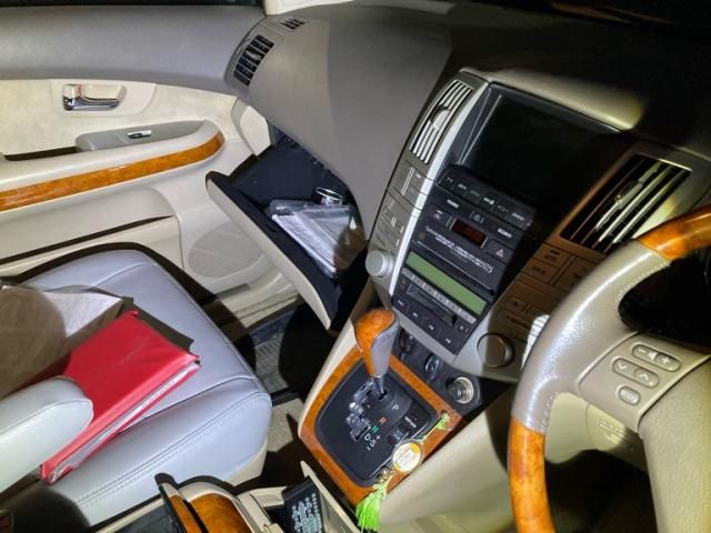 TOYOTA HARRIER 4WD 2005