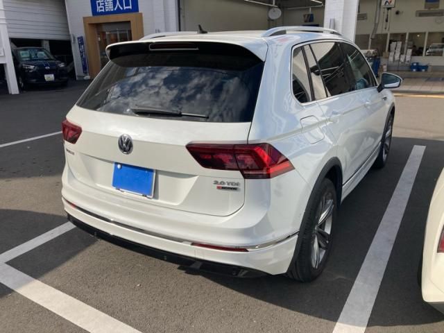 VOLKSWAGEN VOLKSWAGEN TIGUAN 2019