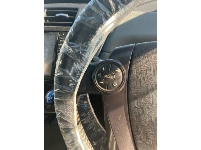 TOYOTA PRIUS Alpha 2014