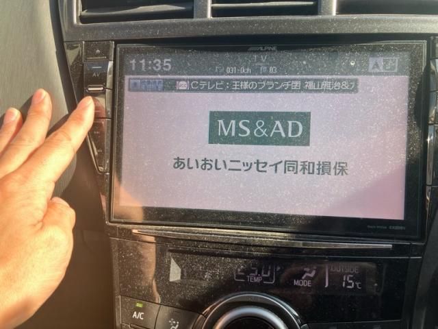 TOYOTA PRIUS Alpha 2014