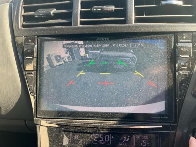 TOYOTA PRIUS Alpha 2014