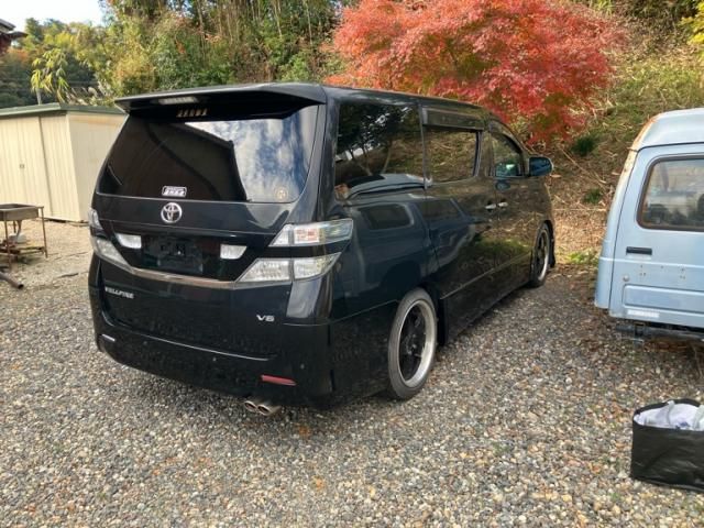 TOYOTA VELLFIRE 2011