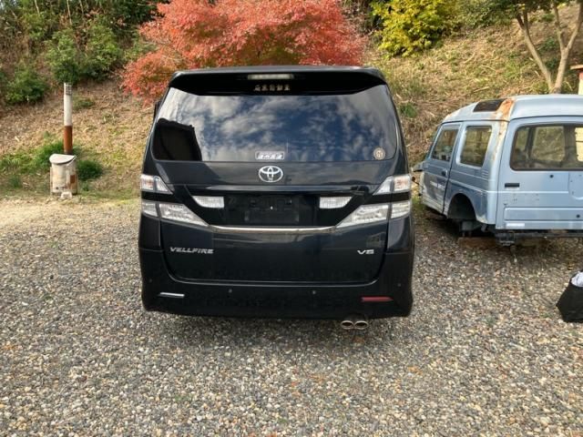 TOYOTA VELLFIRE 2011