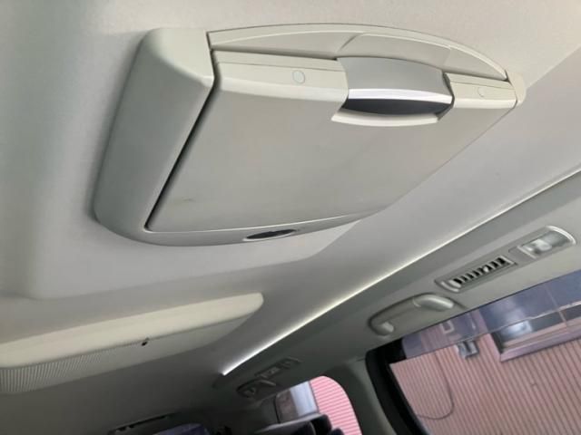 TOYOTA VELLFIRE 2011