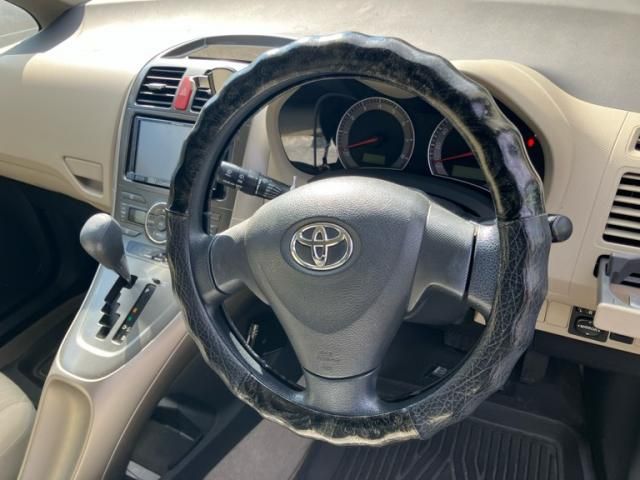 TOYOTA AURIS 2009