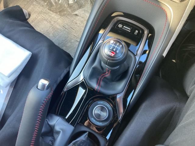 TOYOTA GR COROLLA 2024