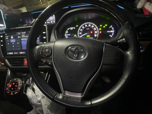 TOYOTA ESQUIRE HYBRID 2020