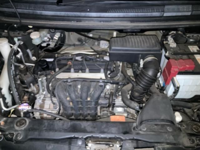 MITSUBISHI COLT 2011