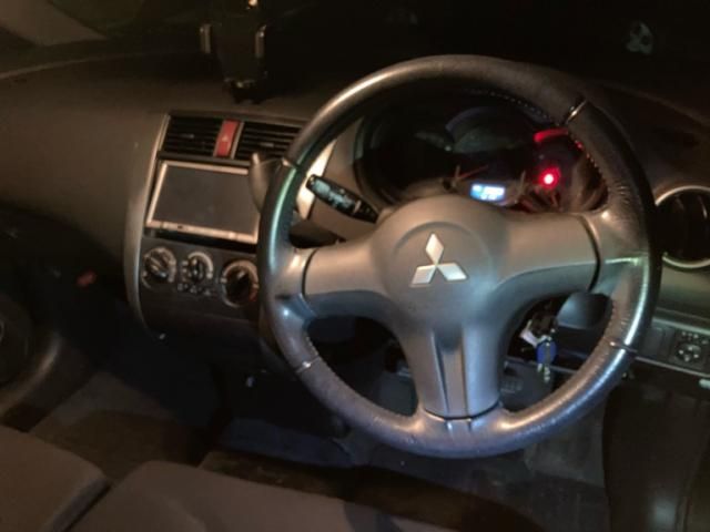 MITSUBISHI COLT 2011