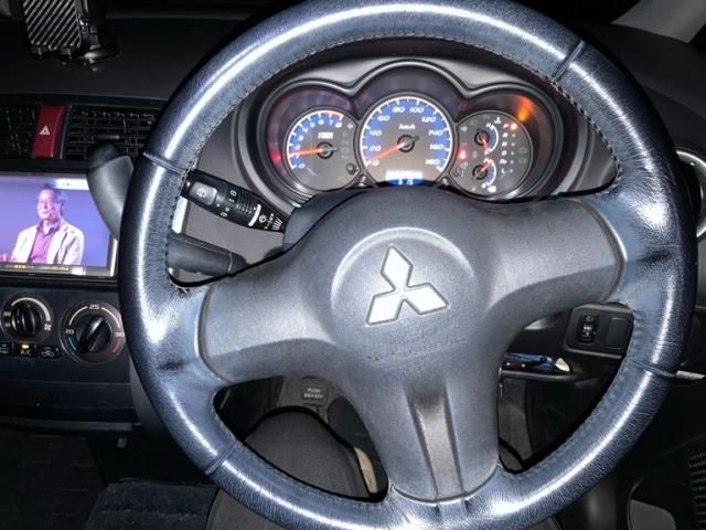 MITSUBISHI COLT 2011