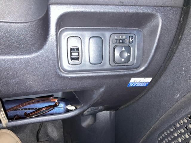 MITSUBISHI COLT 2011