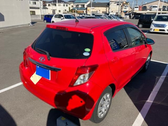 TOYOTA VITZ 2012
