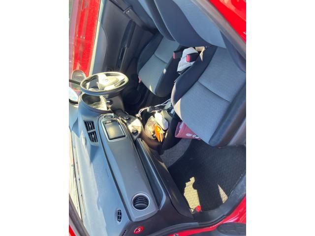 TOYOTA VITZ 2012