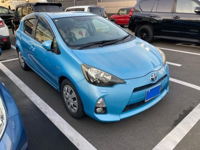 TOYOTA AQUA 2012