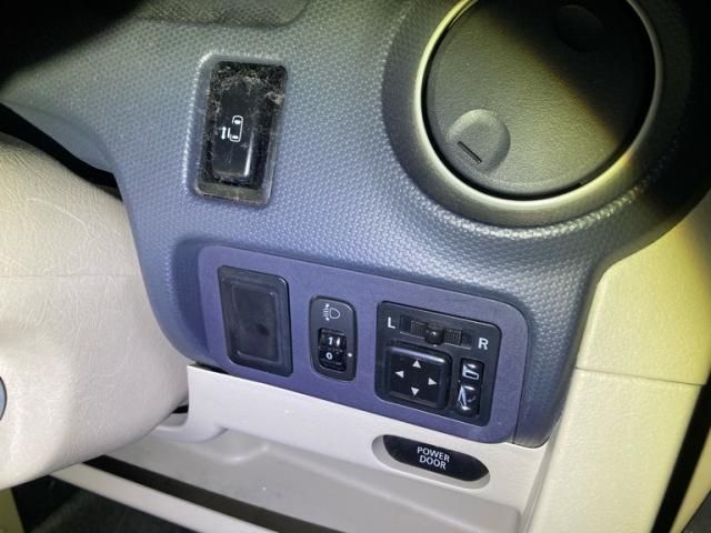 MITSUBISHI eK WAGON 2007