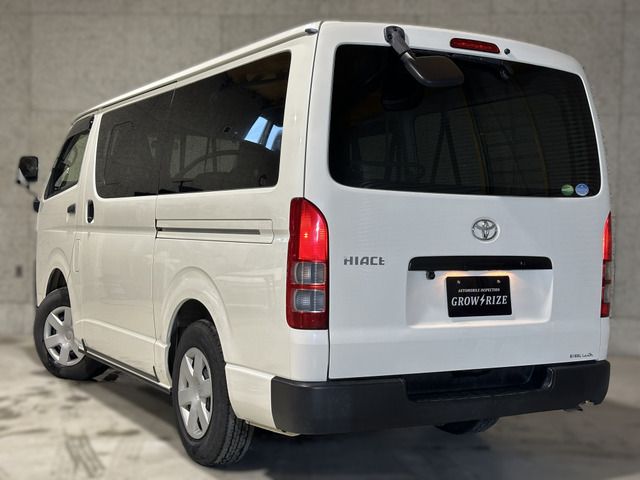 TOYOTA HIACE van 4WD 2019