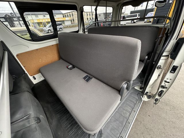TOYOTA HIACE van 4WD 2019