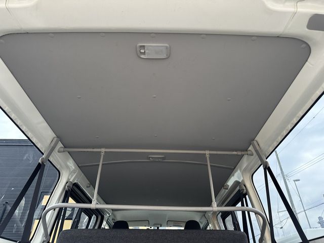 TOYOTA HIACE van 4WD 2019