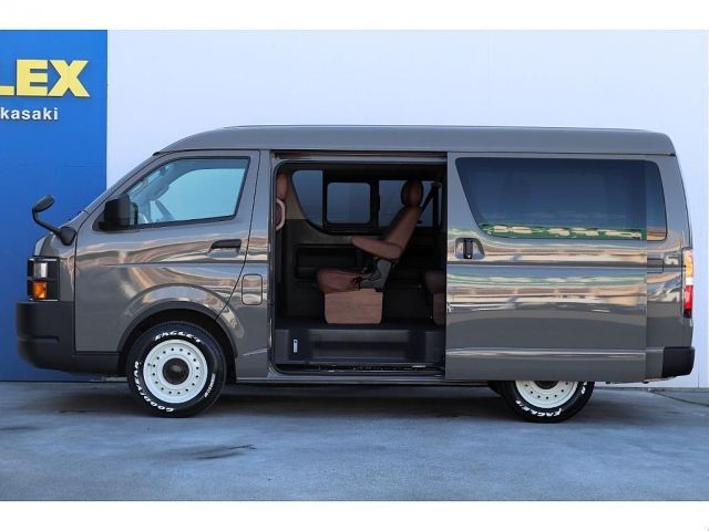 TOYOTA HIACE wagon 4WD 2022