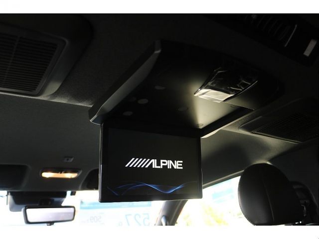 TOYOTA HIACE van 4WD 2023