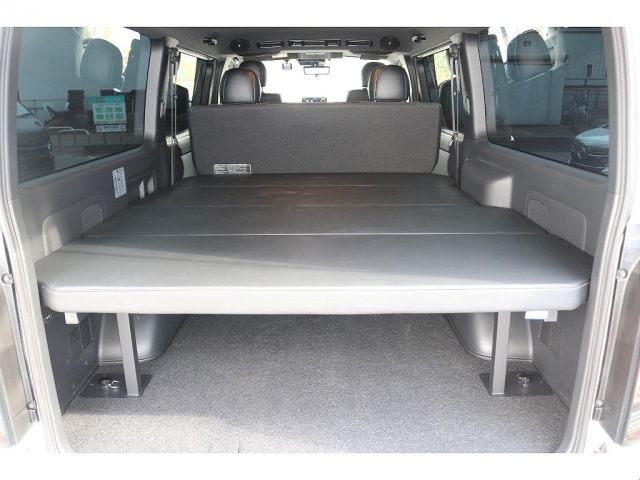 TOYOTA HIACE van 4WD 2023