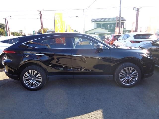 TOYOTA HARRIER 2WD 2024