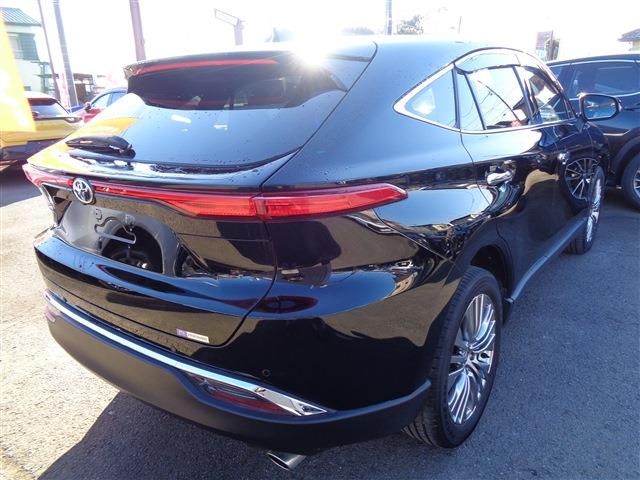 TOYOTA HARRIER 2WD 2024