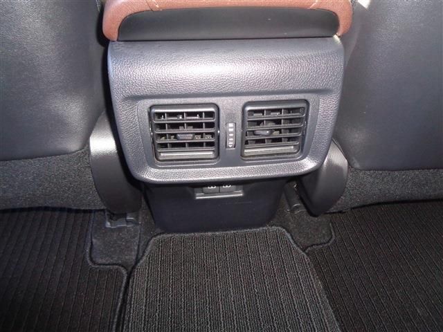 TOYOTA HARRIER 2WD 2024