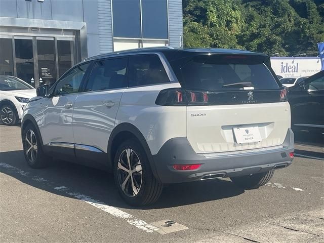 PEUGEOT PEUGEOT 5008 2021