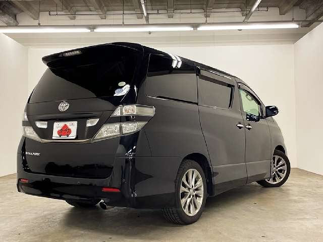 TOYOTA VELLFIRE 2011
