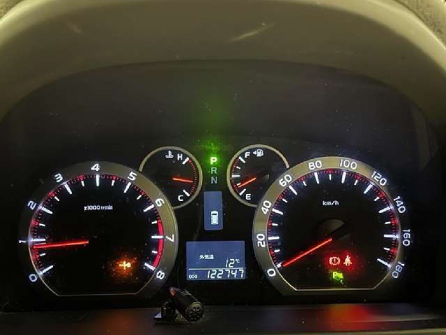 TOYOTA VELLFIRE 2011