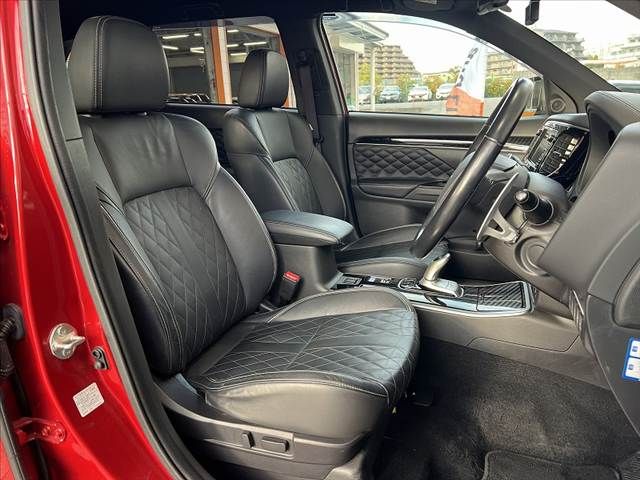 MITSUBISHI OUTLANDER PHEV 2019