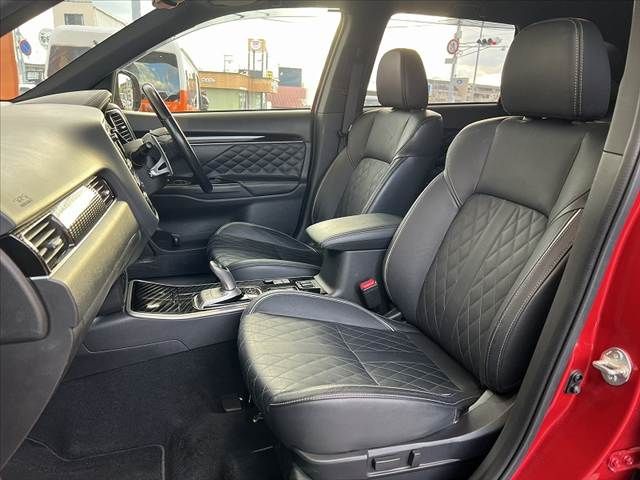 MITSUBISHI OUTLANDER PHEV 2019