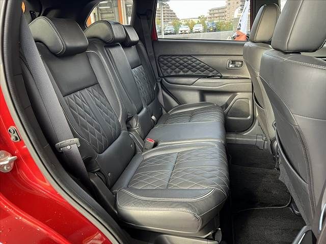 MITSUBISHI OUTLANDER PHEV 2019